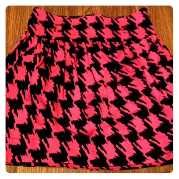 Atmosphere Dresses & Skirts - Xs Y2K Hounds Tooth Pink Black Mini Pleated Skirt